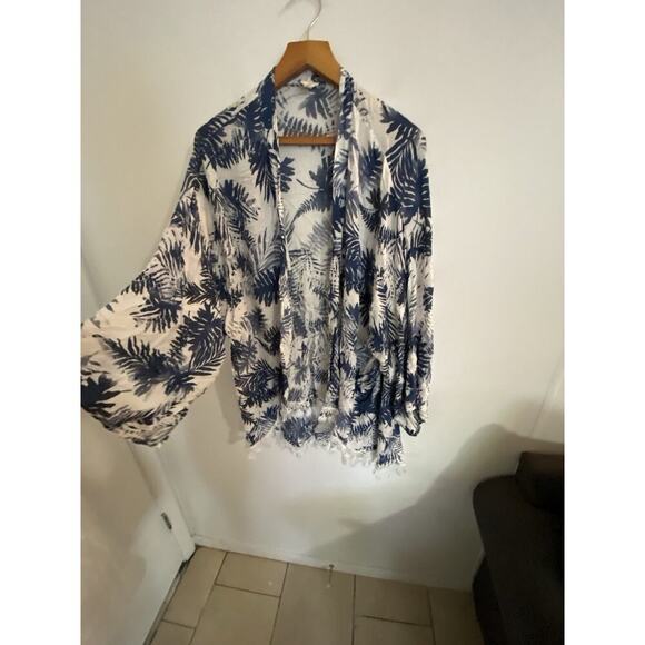 Surf Gypsy 286256 Women Printed Tassel Trim Cover Up, Size Large - Picture 5 of 5